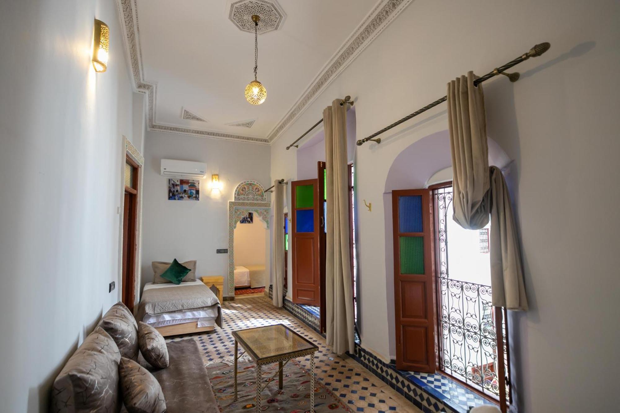 Riad Tarab เฟส ภายนอก รูปภาพ